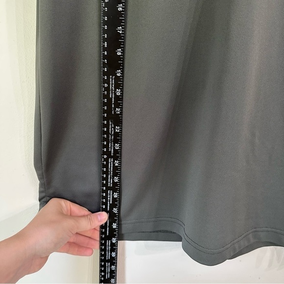 Travis Mathew Gray Polo shirt Medium - Picture 9 of 10